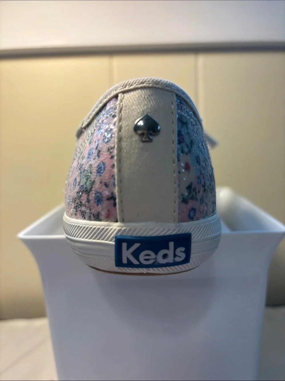 EUC Keds x Kate Spade Daisy Garden Glitter Sneakers Size 8